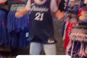 勒沃库森vs柏林联合免费直播_勒沃库森vs柏林联合视频免费直播_勒沃库森vs柏林联合直播回放你将会选择哪件球衣？76人新赛季阵容星光熠熠