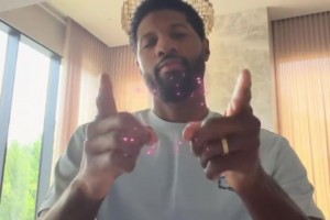 亚特兰大vs国际米兰在线直播免费观看_亚特兰大vs国际米兰免费观看高清_亚特兰大vs国际米兰在线观看完整免费高清JR：我用奖金买了辆法拉利F12！我老婆老是为这辆“小情人”吃醋