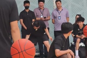 斯图加特vs拜仁慕尼黑直播在线观看_斯图加特vs拜仁慕尼黑免费直播高清_斯图加特vs拜仁慕尼黑在线直播观看免费詹姆斯抵达非洲国家安哥拉，参观安哥拉国家奴隶博物馆